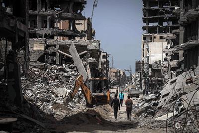  Israël bombarde Gaza après l'approbation de l'aide militaire par le Sénat américain