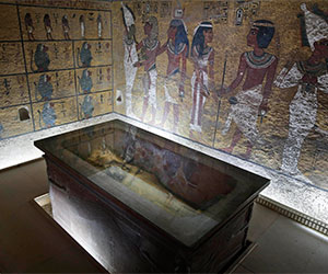 Néfertiti au centre de l’enquête