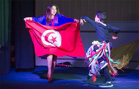 Le Liban et la Tunisie présentent leur art