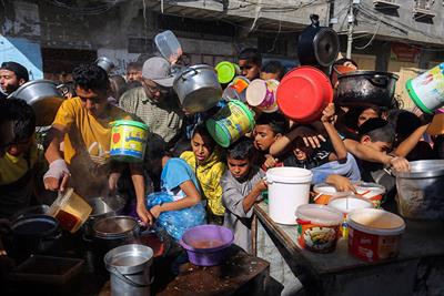  Bombardements israéliens à Gaza, la population face à une "famine imminente"