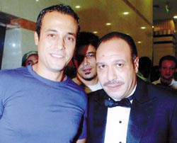 Youssef Al-Chrif flicitant Khaled Saleh.