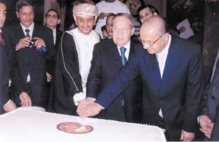 Un ambassadeur, un président de parlement et un ministre pour célébrer la fête nationale omanaise.